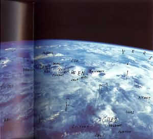 Satellitenphoto einer Wolke, beschriftet von Michel Serres (in: Michel Serres, La Légende des Anges, Paris 1993, 142) 